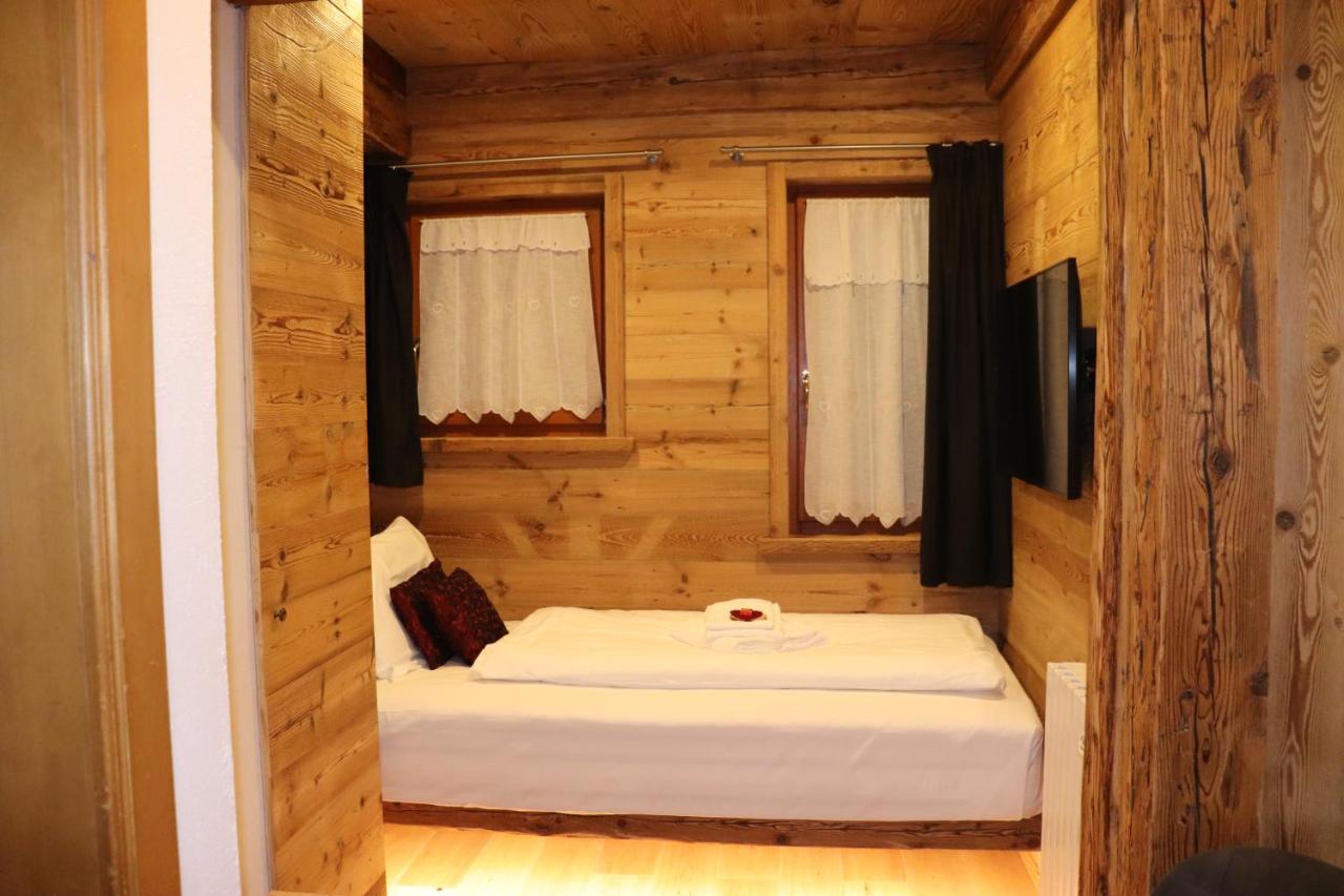 Hotel Ciasa Lorenzi Cortina dʼAmpezzo Eksteriør billede