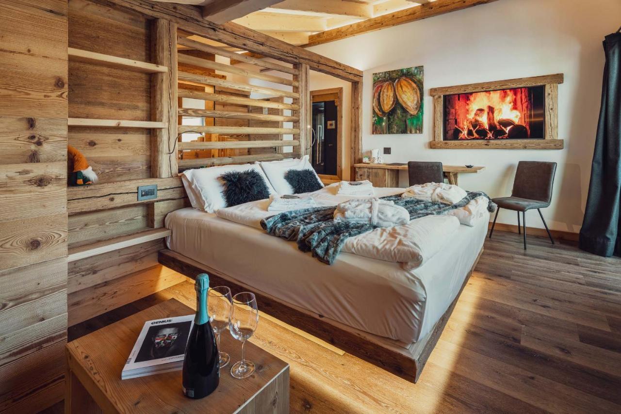 Hotel Ciasa Lorenzi Cortina dʼAmpezzo Eksteriør billede