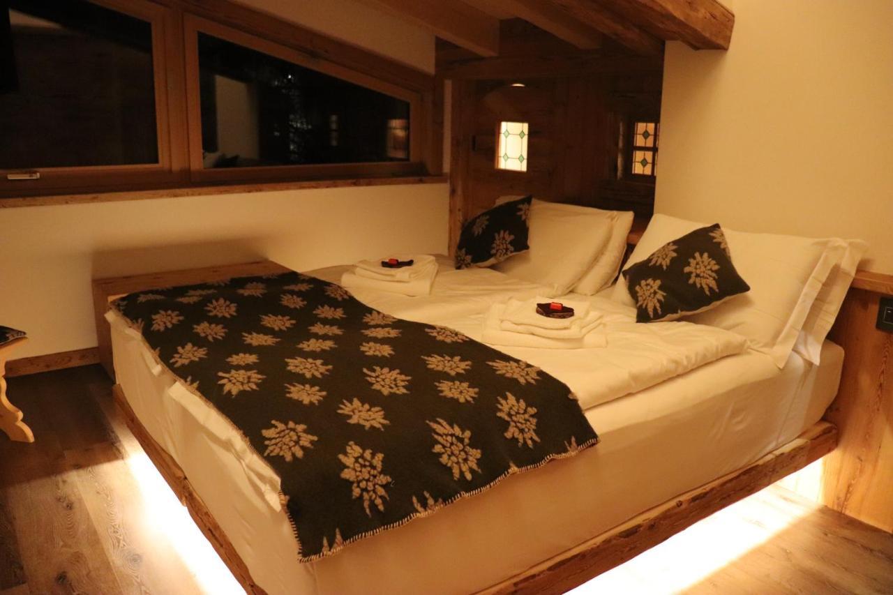 Hotel Ciasa Lorenzi Cortina dʼAmpezzo Eksteriør billede