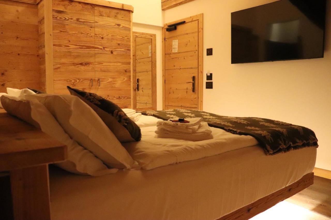 Hotel Ciasa Lorenzi Cortina dʼAmpezzo Eksteriør billede