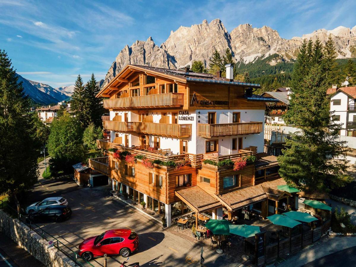 Hotel Ciasa Lorenzi Cortina dʼAmpezzo Eksteriør billede
