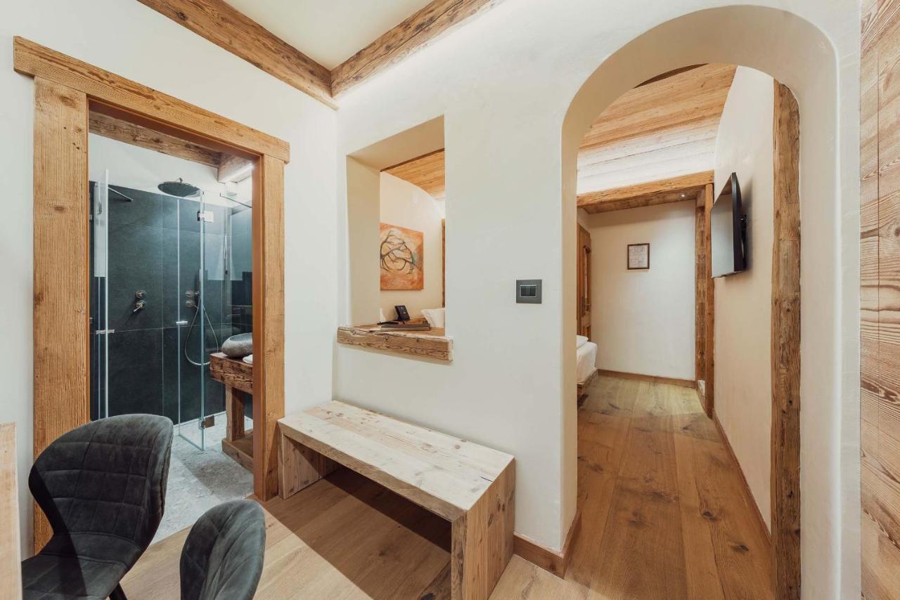 Hotel Ciasa Lorenzi Cortina dʼAmpezzo Eksteriør billede