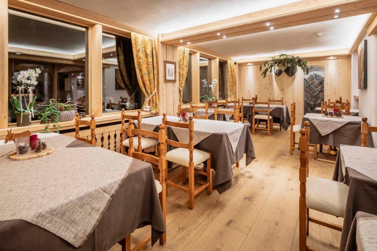 Hotel Ciasa Lorenzi Cortina dʼAmpezzo Eksteriør billede