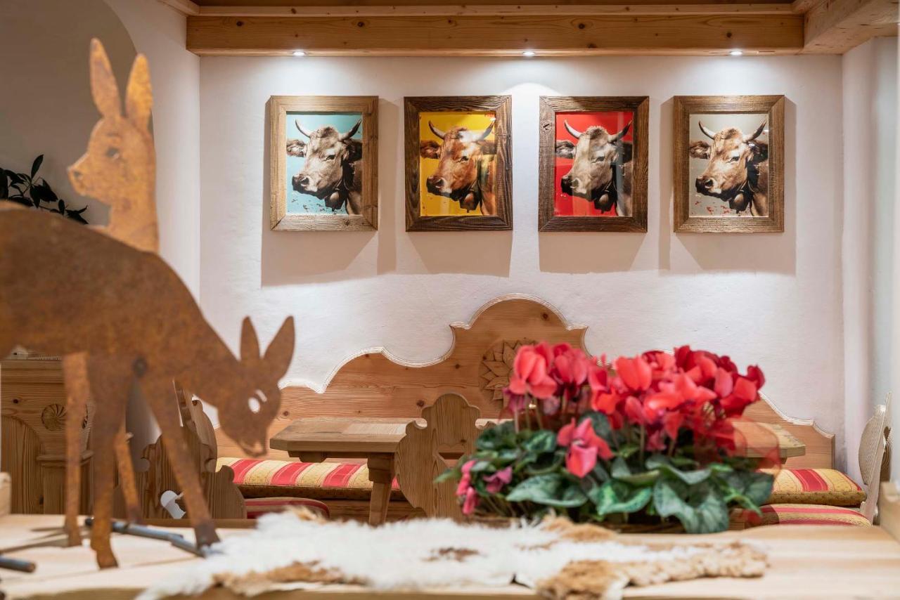 Hotel Ciasa Lorenzi Cortina dʼAmpezzo Eksteriør billede