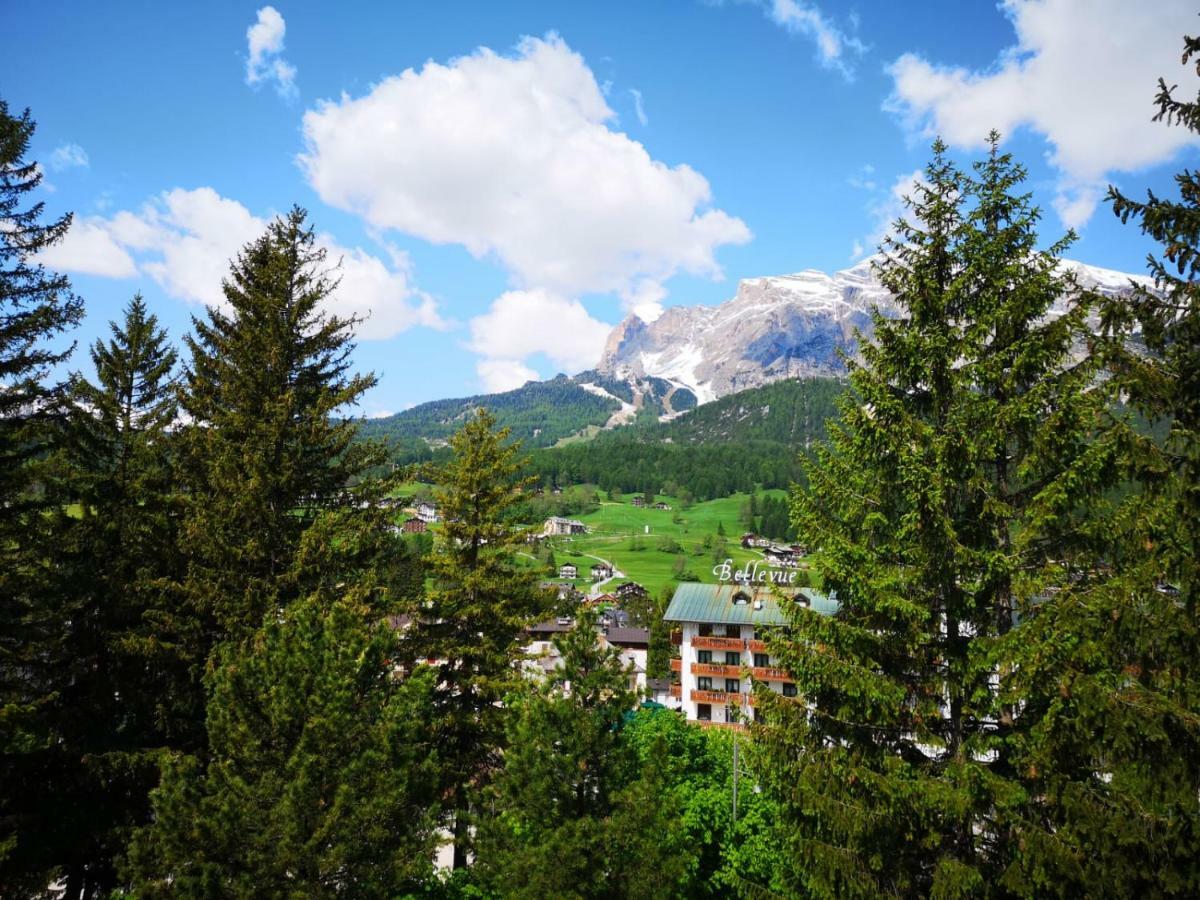 Hotel Ciasa Lorenzi Cortina dʼAmpezzo Eksteriør billede